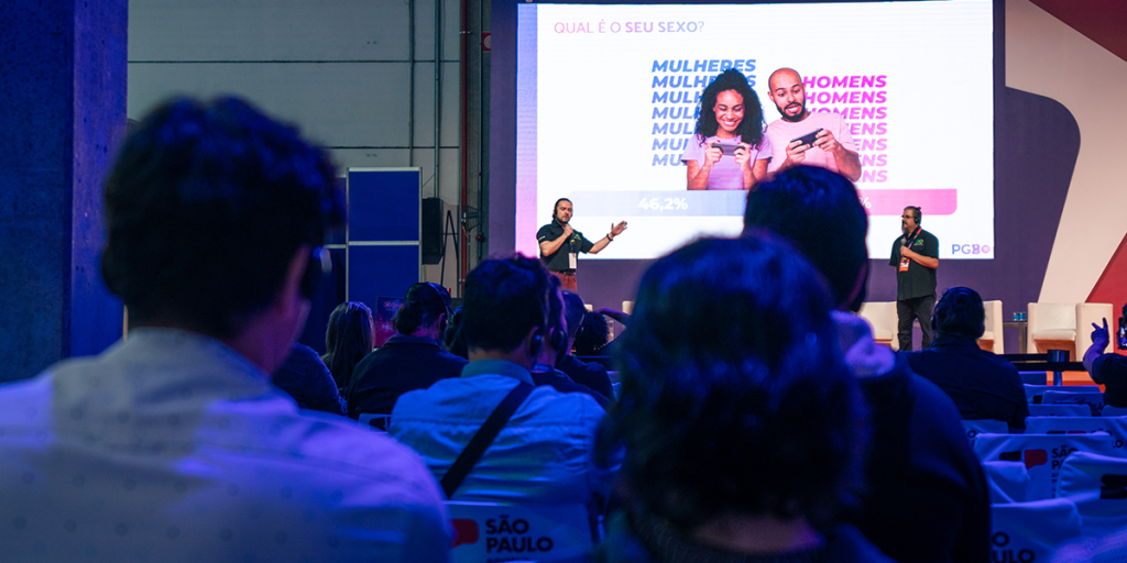 Apresentação de painel da Go Gamers sobre dados da Pesquisa Game Brasil no Big Festival